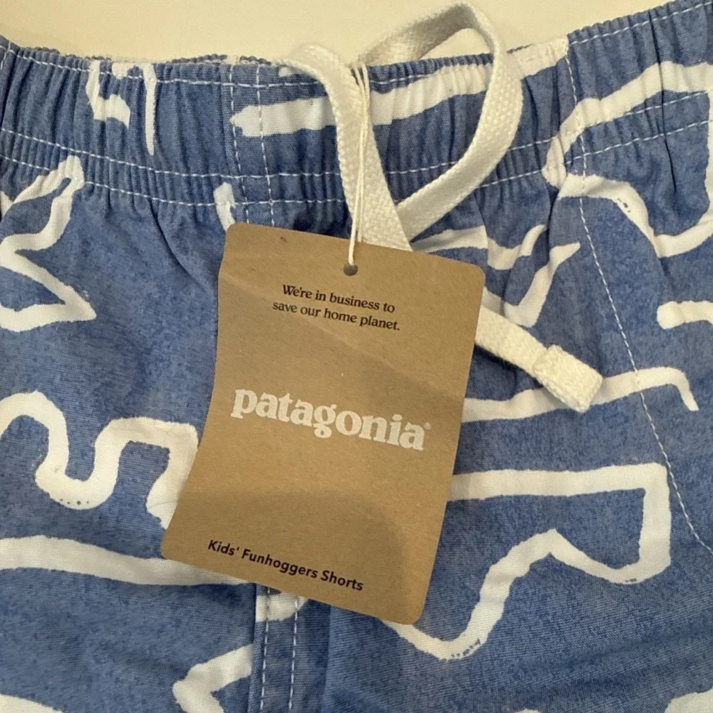 NWT Patagonia Kids Funhogger Swim trunks W/Pockets & Backsnap Pocket Sz XL